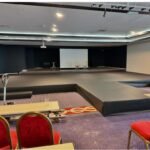 Antalya'da otel ve salonlar için kurulan profesyonel sahne kiralama ve projelendirme sistemleri
